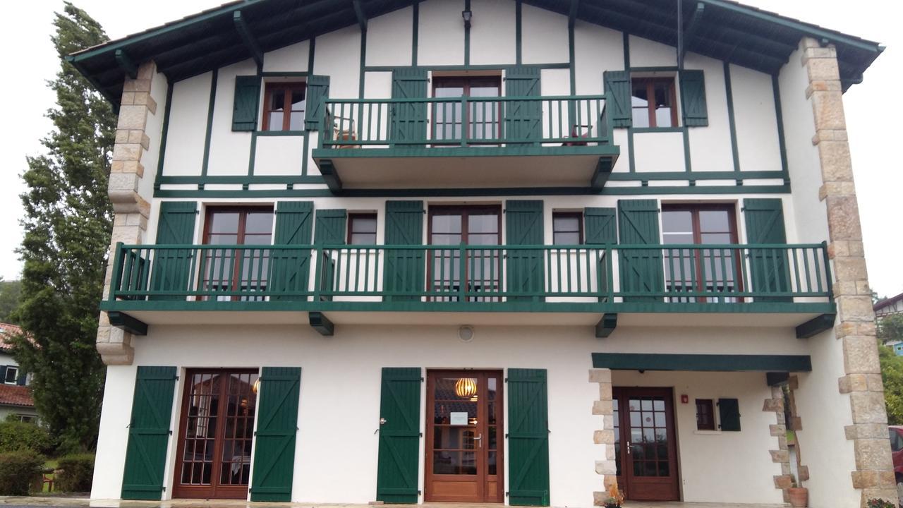 Hotel Mendionde Saint-Pée-sur-Nivelle Exterior foto